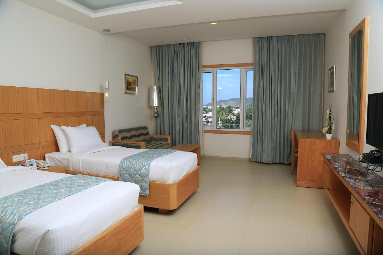 Dhanalakshmi Srinivasan Hotels Perambalur Extérieur photo